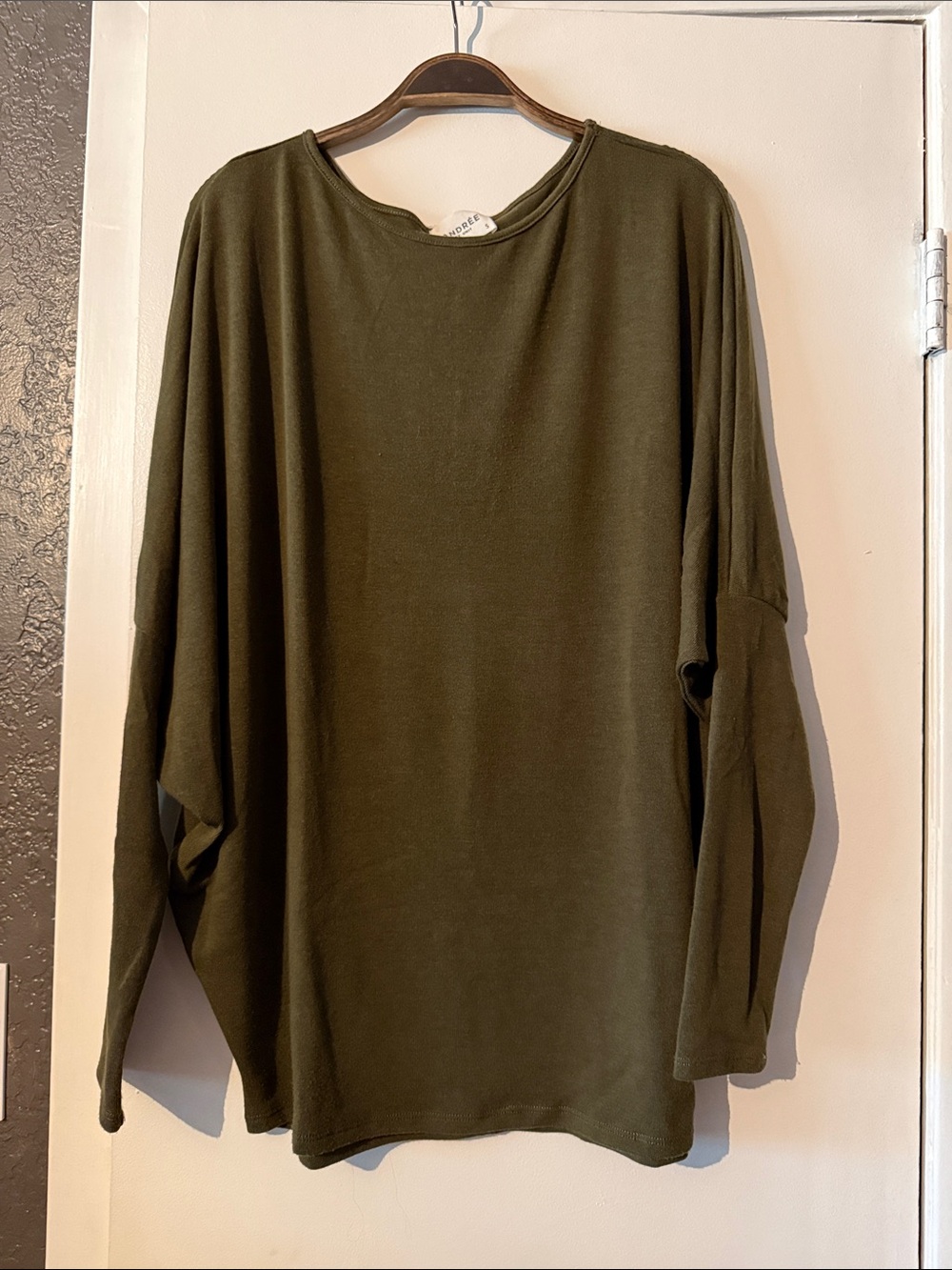 ANDREE Relaxed Olive Green Women’s Top